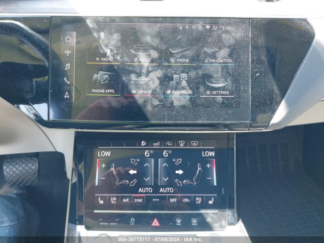 WA1VABGE7KB011059 Audi E-tron Premium Plus