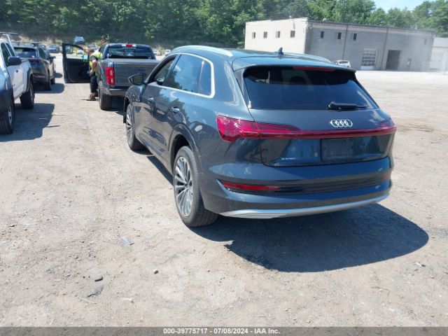 WA1VABGE7KB011059 Audi E-tron Premium Plus