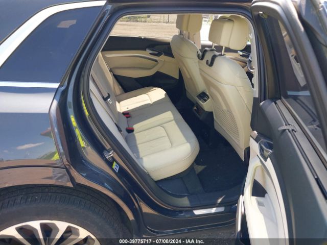 WA1VABGE7KB011059 Audi E-tron Premium Plus
