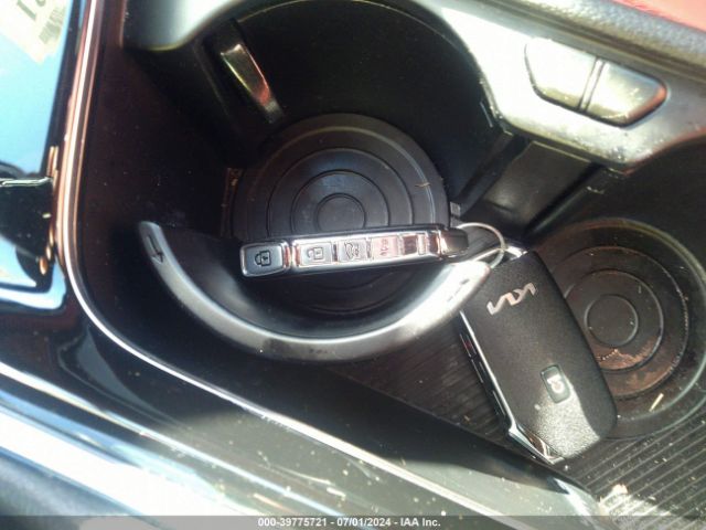 5XYK4CAF4PG118235 KIA Sportage Sx