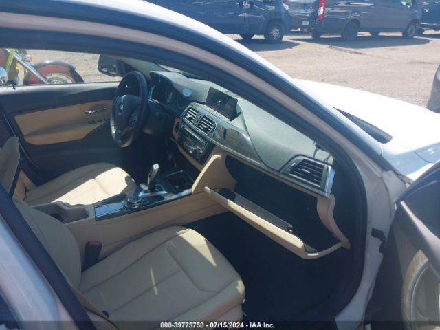 WBA8A3C55HK691256 BMW 320i Xdrive