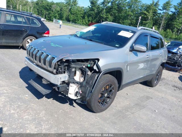 1C4PJMCB8FW768024 Jeep Cherokee Latitude