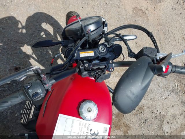 2023 MOTO GUZZI V7 ZGUKZUA06PM001500 Photo 6