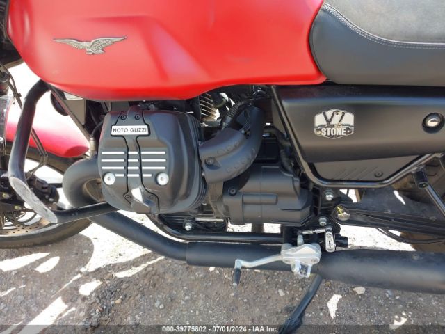 2023 MOTO GUZZI V7 ZGUKZUA06PM001500 Photo 8