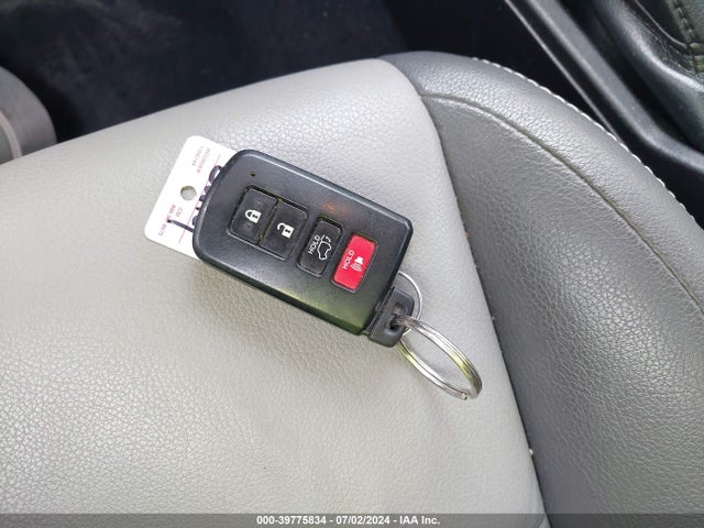 Toyota Rav4 Limited 2014 JTMYFREV0EJ018915 Image 11