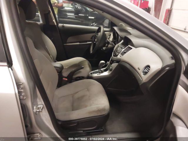 1G1PC5SB2F7283057 Chevrolet Cruze 1lt Auto