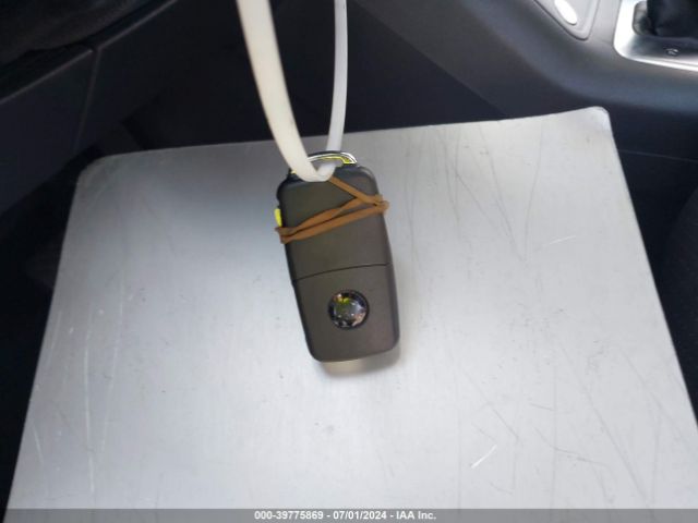 WVGAV7AX7GW523612 Volkswagen TIGUAN SE