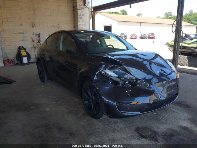 2024 TESLA MODEL Y 7SAYGDEEXRA292247 Photo 0