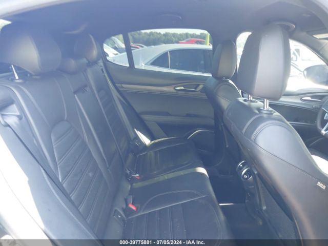 2018 ALFA ROMEO STELVIO ZASFAKNN9J7B69196 Photo 7
