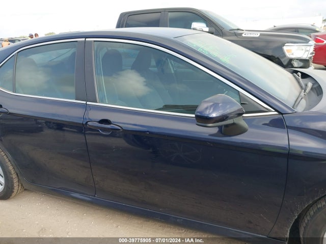 Toyota CAMRY LE 2022 4T1C11AK8NU663280 Image 13