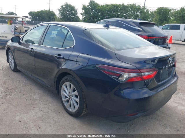 Toyota CAMRY LE 2022 4T1C11AK8NU663280 Image 3