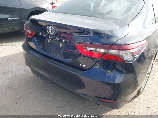 Toyota CAMRY LE 2022 4T1C11AK8NU663280 Image 6