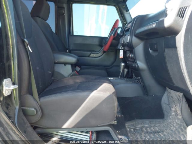 1C4BJWDGXEL176804 Jeep Wrangler Unlimited Sport