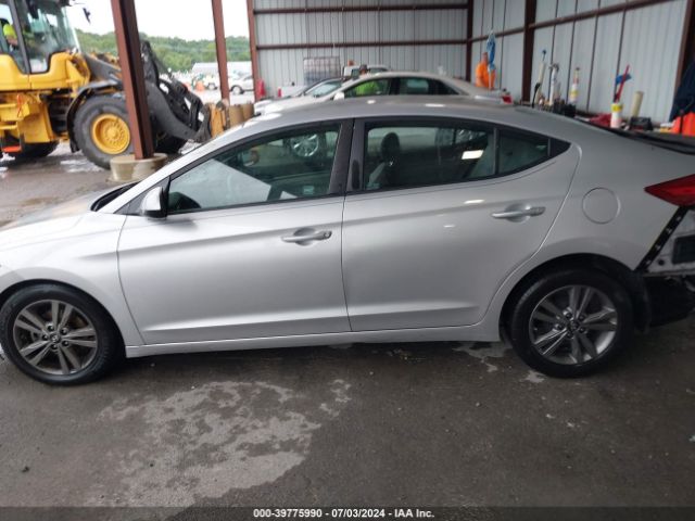 5NPD84LF8HH173815 Hyundai ELANTRA SE
