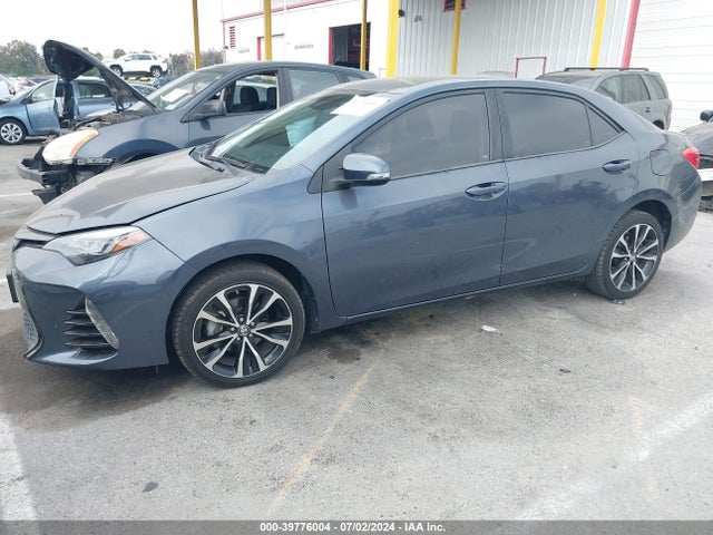 Toyota COROLLA SE 2017 5YFBURHE1HP729983 Image 2