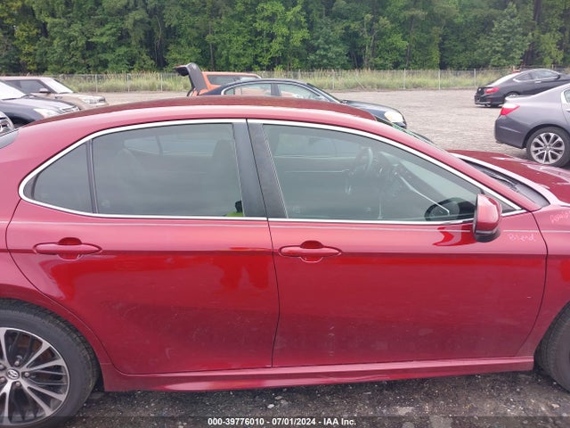 Toyota CAMRY SE 2018 4T1B11HK2JU562943 Image 13