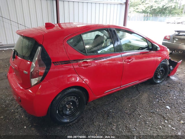 Toyota Prius C Two 2015 JTDKDTB30F1586787 Image 4