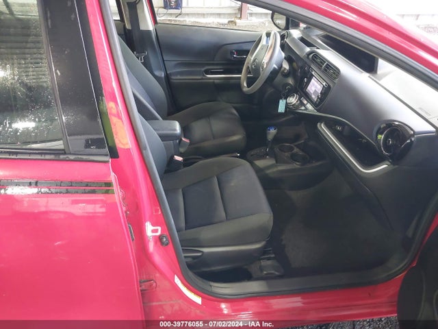 Toyota Prius C Two 2015 JTDKDTB30F1586787 Image 5