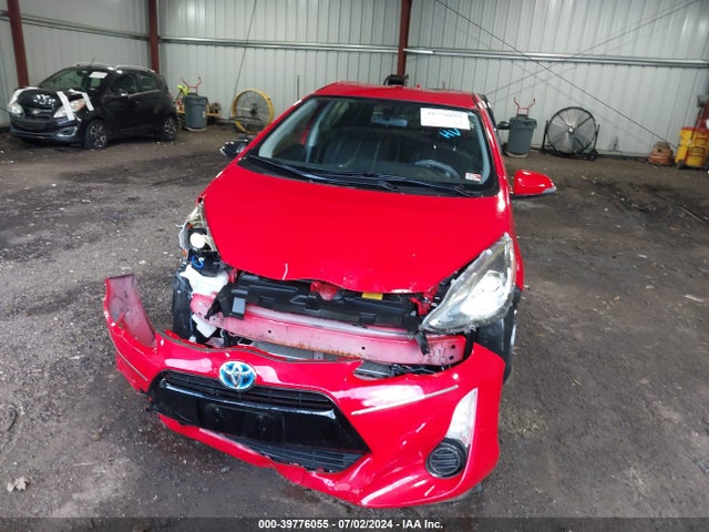 Toyota Prius C Two 2015 JTDKDTB30F1586787 Image 6
