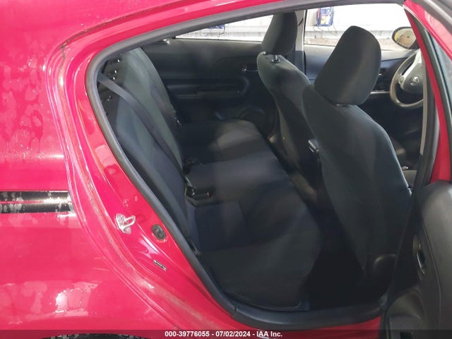 Toyota Prius C Two 2015 JTDKDTB30F1586787 Image 8