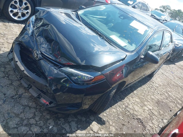 Toyota COROLLA LE 2017 5YFBURHE7HP730569 Image 2