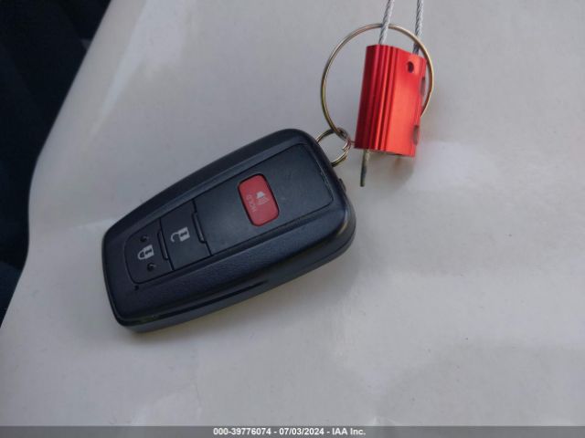 JTDL9MFUXN3039527 Toyota Prius Le Awd-e