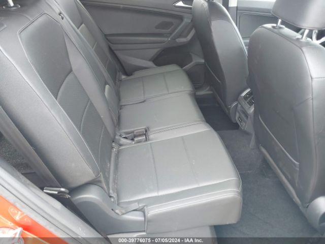 3VV2B7AX5JM058533 Volkswagen Tiguan 2.0t Se/2.0t Sel