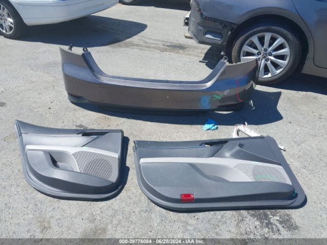 4T1C11AK0LU960850 Toyota CAMRY LE