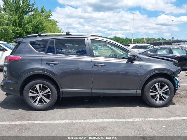 Toyota Rav4 Xle 2018 JTMRFREV0JJ209880 Image 13