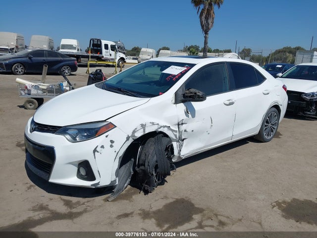 Toyota Corolla S Premium 2014 5YFBURHE5EP054103 Image 2