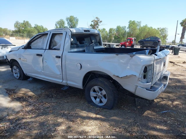 1C6RR6FT1JS211898 RAM 1500 Express Quad Cab 4x2 6'4 Box
