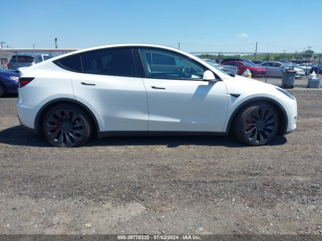 7SAYGDEF0PF807653 Tesla Model Y