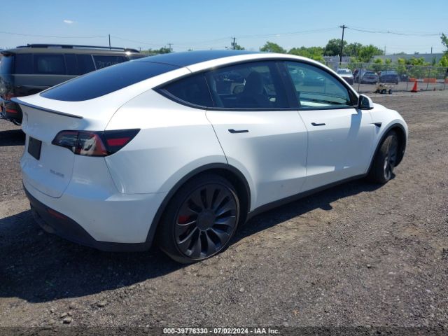 7SAYGDEF0PF807653 Tesla Model Y