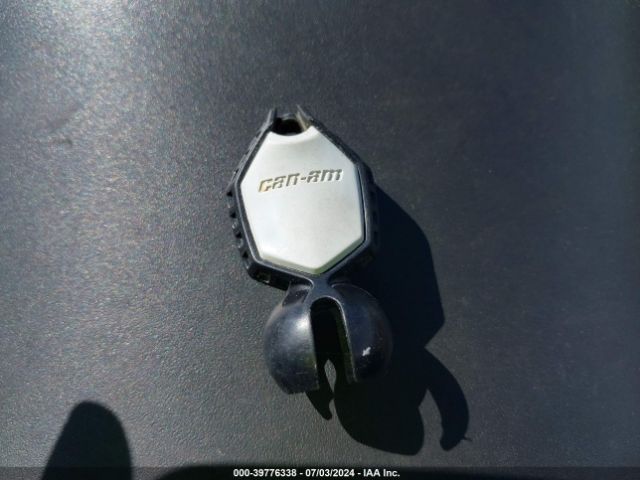 2020 CAN-AM OUTLANDER MAX 3JBLPAJ25LJ000869 Photo 10