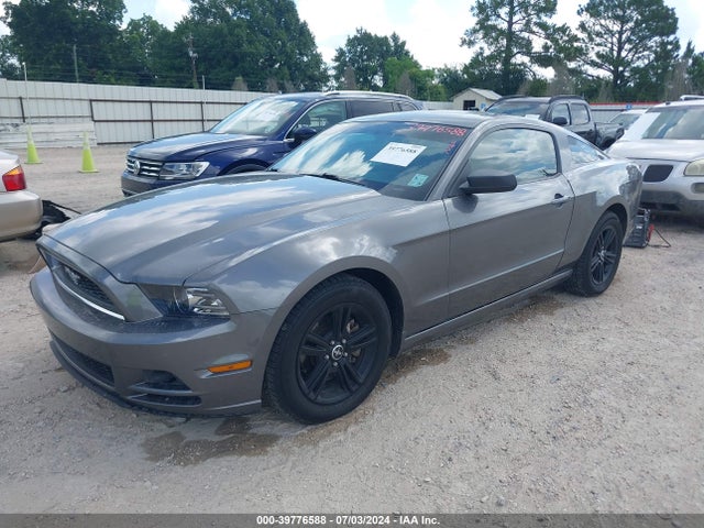 Ford Mustang V6 2014 1ZVBP8AM5E5256100 Image 2