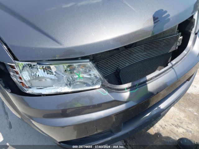 3C4PDCAB9JT376186 Dodge JOURNEY SE