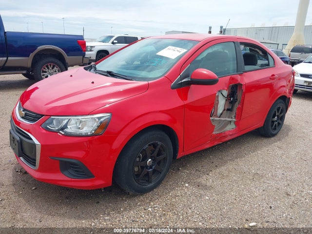 Chevrolet Sonic Ls Auto 2017 1G1JB5SH8H4118731 Image 2