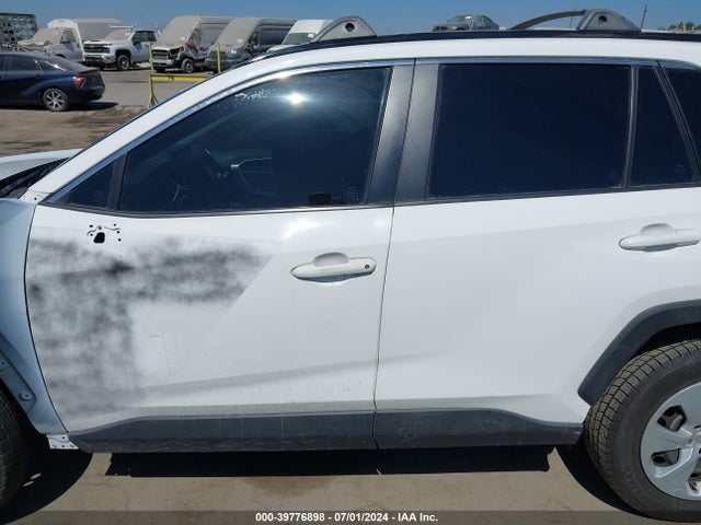 Toyota RAV4 LE 2019 JTMH1RFV3KD509311 Image 15