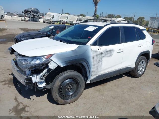 Toyota RAV4 LE 2019 JTMH1RFV3KD509311 Image 2