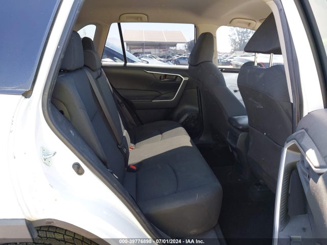 Toyota RAV4 LE 2019 JTMH1RFV3KD509311 Image 8