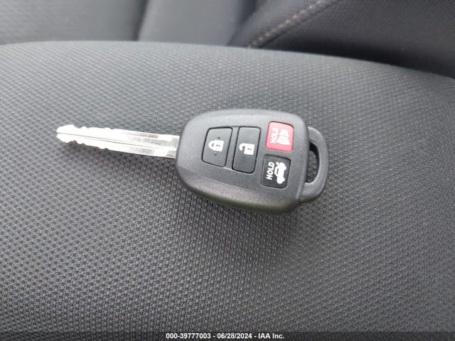 Toyota COROLLA LE 2019 2T1BURHE3KC233784 Image 11