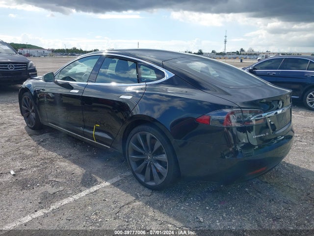 Tesla Model S 60/75 2017 5YJSA1E14HF200499 Image 3
