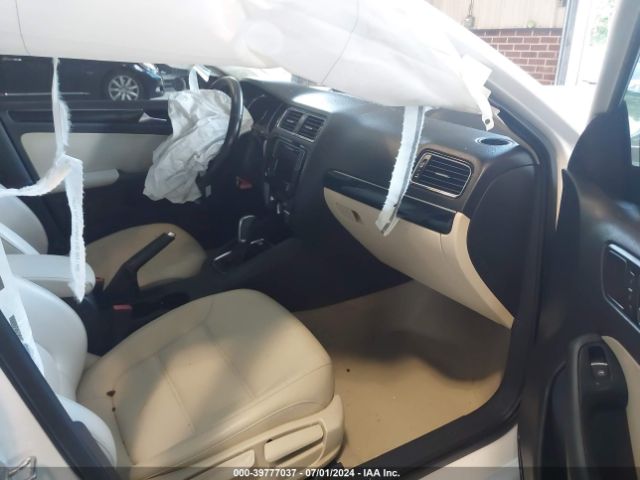 3VWL07AJ9GM227009 Volkswagen Jetta 1.8t Sel