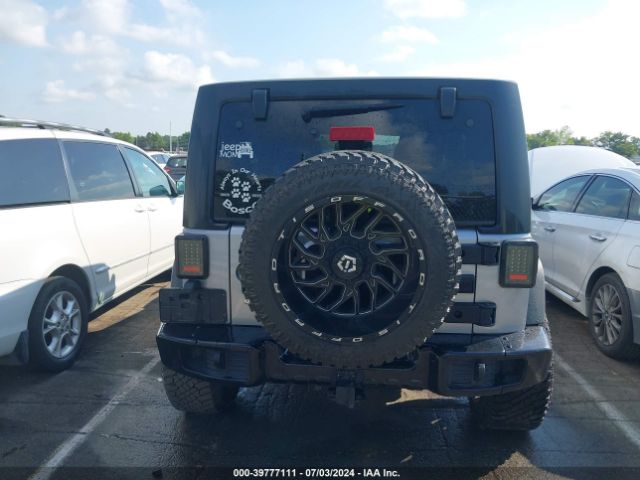 1C4BJWDG3FL638752 Jeep Wrangler Unlimited Sport