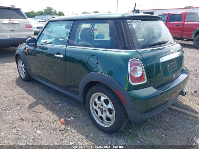2012 MINI COOPER WMWSU3C57CT260921 Photo 2