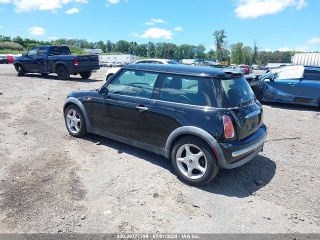 2002 MINI COOPER WMWRC33472TC36659 Photo 2