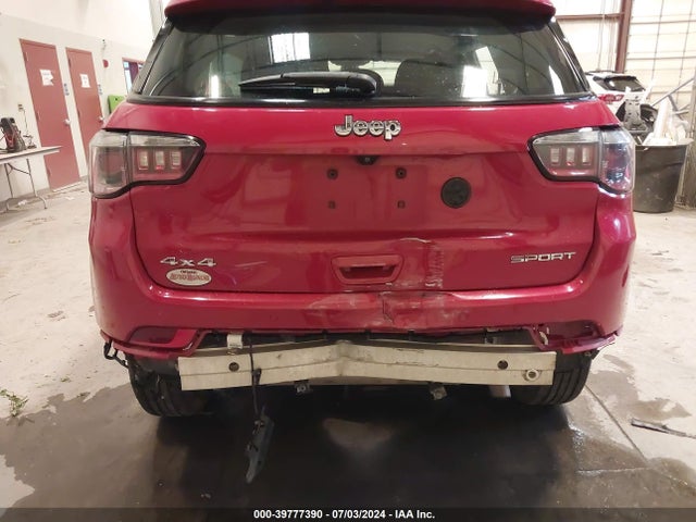 3C4NJDAB1JT399628 Jeep Compass Sport 4x4