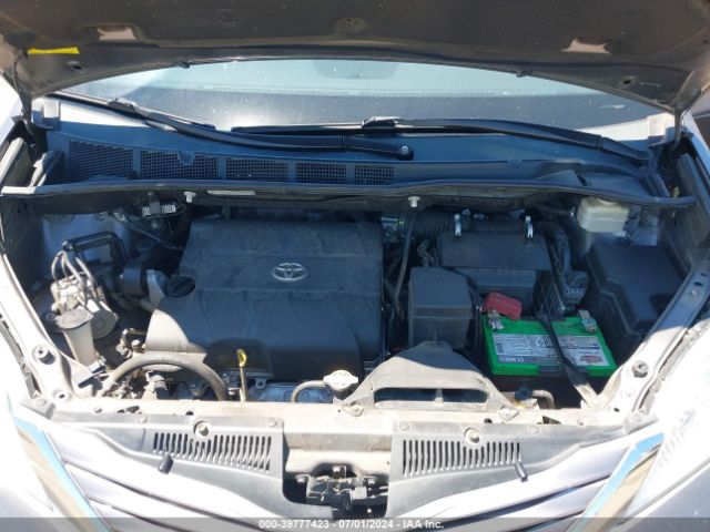 5TDYK3DC0FS596462 Toyota Sienna Xle 8 Passenger