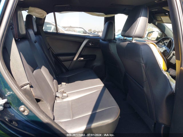 Toyota RAV4 SE 2018 JTMNFREV8JJ189599 Image 8