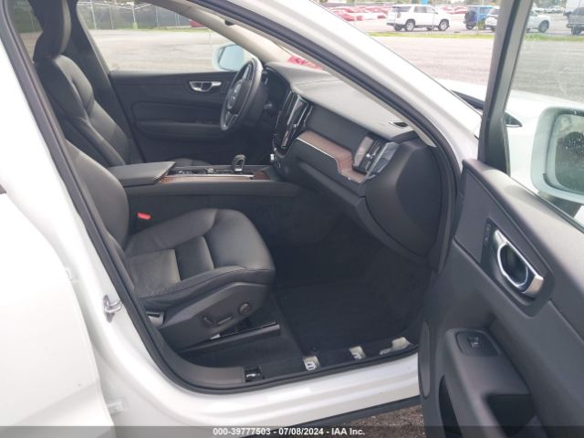 YV4L12DK8N1973174 Volvo Xc60 B5 Momentum